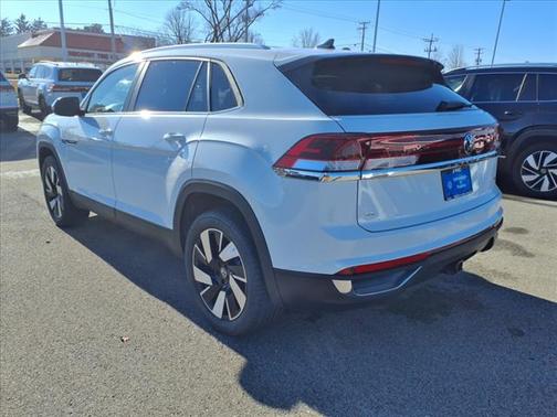 2025 Volkswagen Atlas Cross Sport 2.0T SE w/Technology 4MOTION