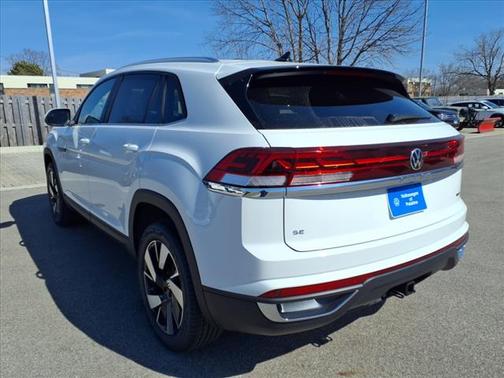 2025 Volkswagen Atlas Cross Sport 2.0T SE w/Technology 4MOTION