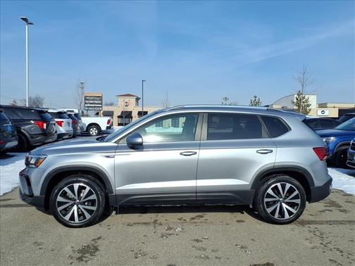 2023 Volkswagen Taos 1.5T SE