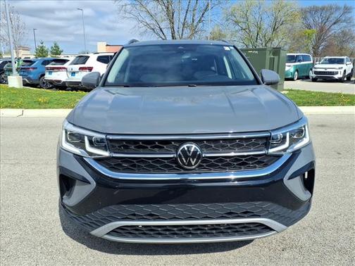 Pure Gray 2023 Volkswagen Taos 1.5T SEL