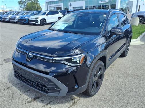 2025 Volkswagen Taos 1.5T SE Black