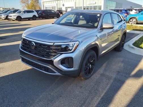 2025 Volkswagen Atlas Cross Sport 2.0T SE w/Technology 4MOTION