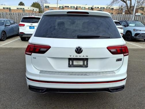 2022 Volkswagen Tiguan 2.0T SE R-Line Black 4MOTION