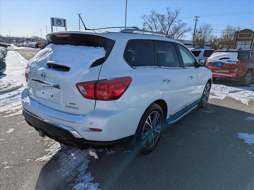 2018 Nissan Pathfinder Platinum