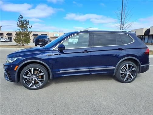 2022 Volkswagen Tiguan 2.0T SEL R-Line 4MOTION