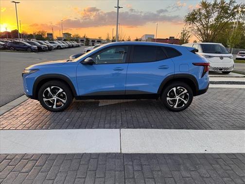 Fountain Blue 2024 Chevrolet Trax FWD 1RS