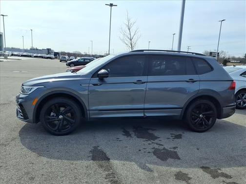 2024 Volkswagen Tiguan 2.0T SE R-Line Black 4MOTION