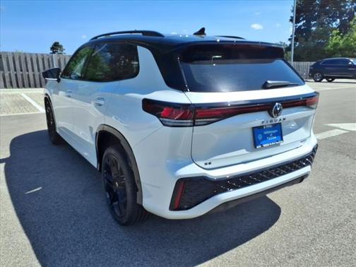 2025 Volkswagen Tiguan 2.0T SE R-Line Black 4MOTION
