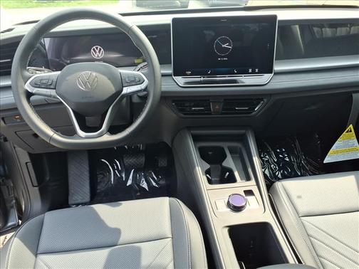 Deep Black Pearl 2026 Volkswagen Tiguan 2.0T SE R-Line Black 4MOTION