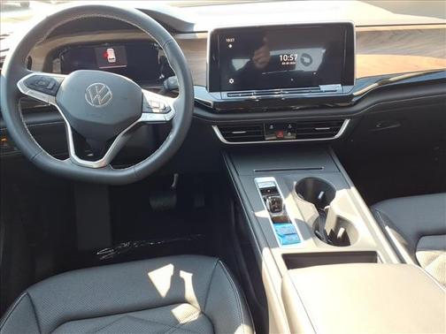 silver mist metallic 2026 Volkswagen Atlas 2.0T SE