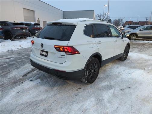 2022 Volkswagen Tiguan 2.0T SE 4MOTION