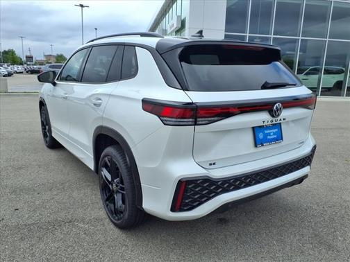 2025 Volkswagen Tiguan 2.0T SE R-Line Black 4MOTION