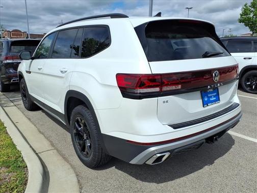 opal white pearl 2026 Volkswagen Atlas Peak Edition