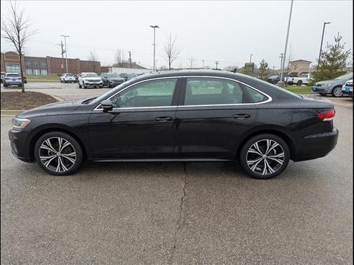 Deep Black Pearl Effect 2021 Volkswagen Passat 2.0T SE