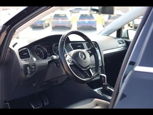 2017 Volkswagen Golf Alltrack TSI SE