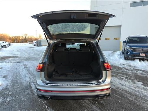 2023 Volkswagen Tiguan 2.0T SE R-Line Black 4MOTION