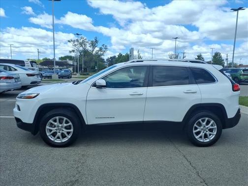 Bright White Clearcoat 2015 Jeep Cherokee Latitude
