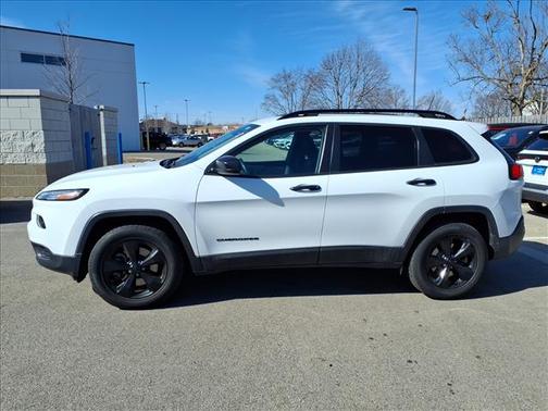 2016 Jeep Cherokee Sport