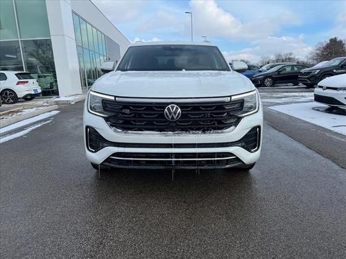 2024 Volkswagen Atlas Cross Sport 2.0T SEL Premium R-Line 4MOTION