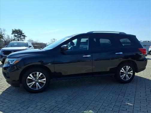 Magnetic Black Pearl 2019 Nissan Pathfinder S