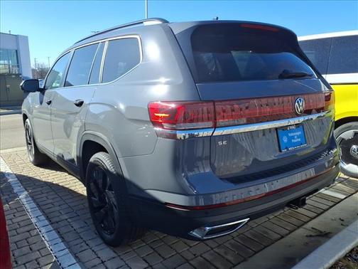 2026 Volkswagen Atlas 2.0T SE w/Technology 4MOTION