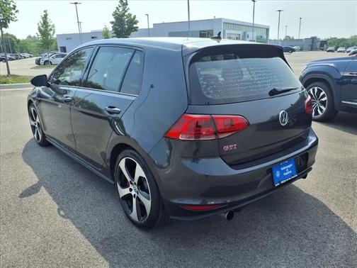 2017 Volkswagen Golf GTI 2.0T SE 4-Door