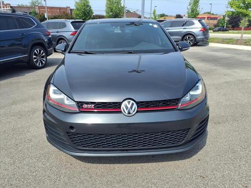 2017 Volkswagen Golf GTI 2.0T SE 4-Door