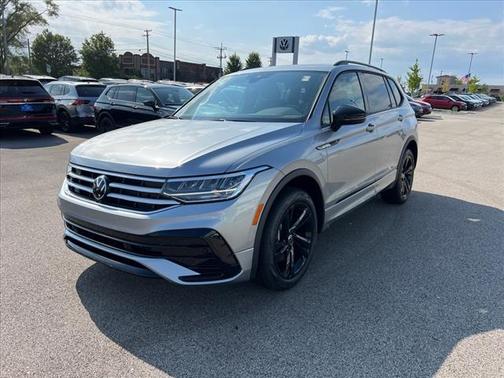 2024 Volkswagen Tiguan 2.0T SE R-Line Black 4MOTION
