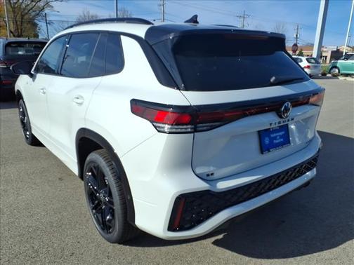 2026 Volkswagen Tiguan 2.0T SE R-Line Black 4MOTION