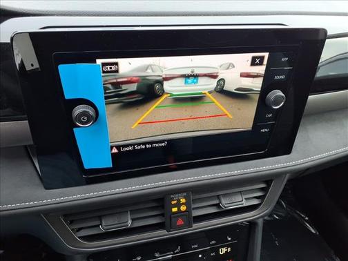 2026 Volkswagen Taos SE Black