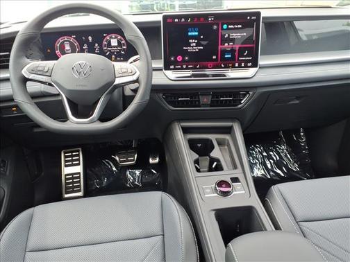 sandstone 2026 Volkswagen Tiguan 2.0T SE R-Line Black 4MOTION