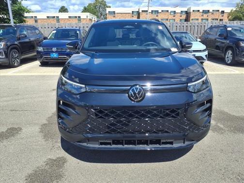 2025 Volkswagen Tiguan 2.0T SE R-Line Black 4MOTION