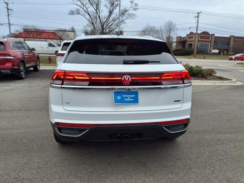 2025 Volkswagen Atlas Cross Sport 2.0T SE w/Technology 4MOTION