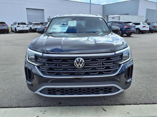 2025 Volkswagen Atlas Cross Sport 2.0T SE w/Technology 4MOTION