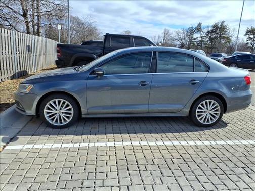 2015 Volkswagen Jetta Auto SE w/Connectivity/Navigation