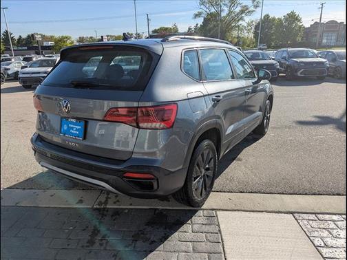 Platinum Gray Metallic 2024 Volkswagen Taos 1.5T S