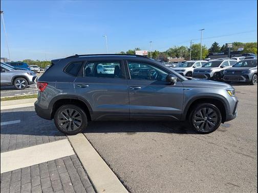 Platinum Gray Metallic 2024 Volkswagen Taos 1.5T S