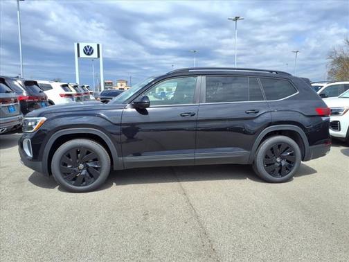 2025 Volkswagen Atlas 2.0T SE w/Technology 4MOTION