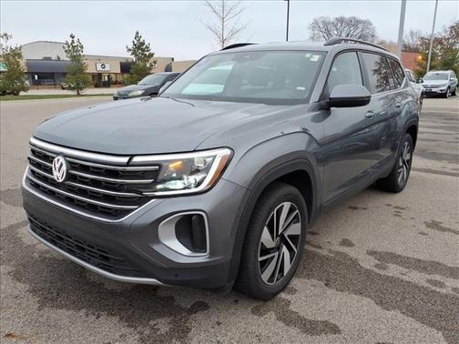 2025 Volkswagen Atlas 2.0T SE w/Technology 4MOTION