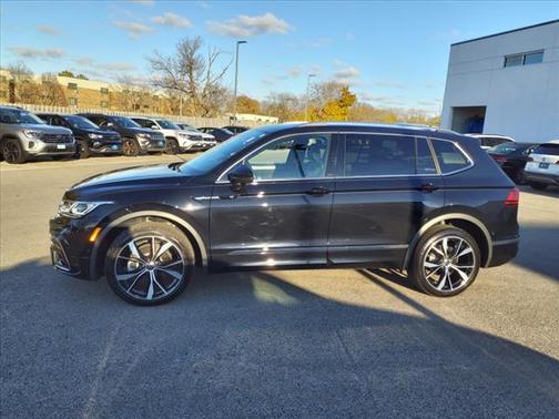 2024 Volkswagen Tiguan 2.0T SEL R-Line 4MOTION
