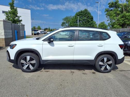 2025 Volkswagen Taos S 4MOTION
