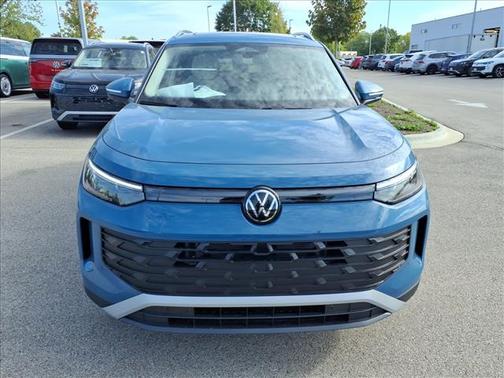 2025 Volkswagen Tiguan 2.0T SE 4MOTION