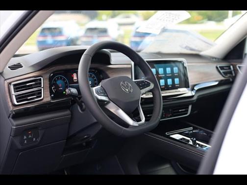 2025 Volkswagen Atlas 2.0T SEL Premium R-Line 4MOTION