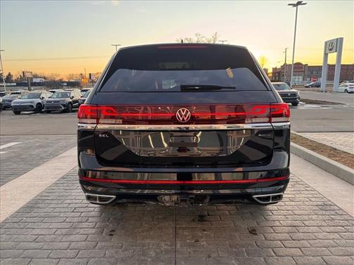 2025 Volkswagen Atlas 2.0T SEL Premium R-Line 4MOTION