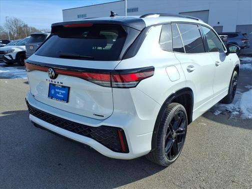 2026 Volkswagen Tiguan 2.0T SE R-Line Black 4MOTION