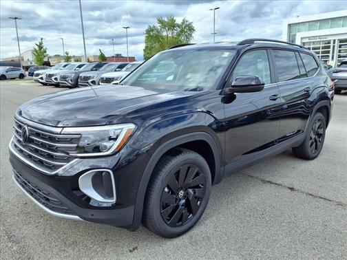 2025 Volkswagen Atlas 2.0T SE w/Technology 4MOTION