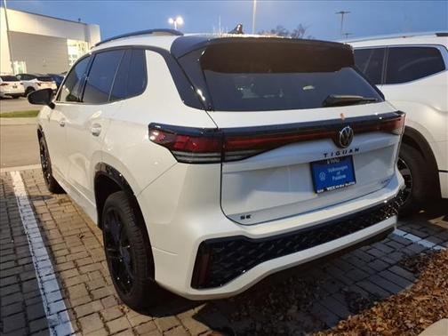 2026 Volkswagen Tiguan 2.0T SE R-Line Black 4MOTION