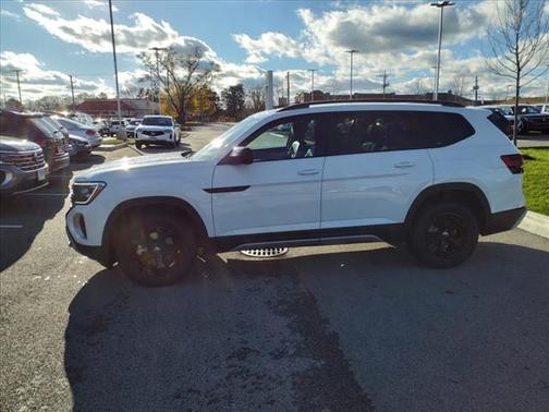 2025 Volkswagen Atlas 2.0T S