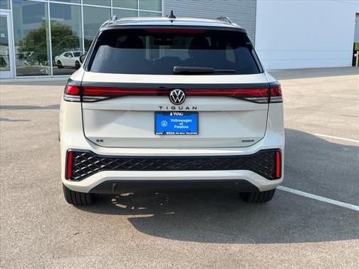 2025 Volkswagen Tiguan 2.0T SEL R-Line 4MOTION