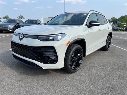 2025 Volkswagen Tiguan 2.0T SEL R-Line 4MOTION